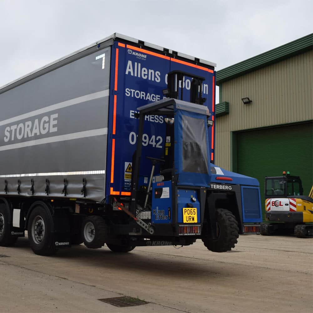 Terberg Kinglifter on back of HGV